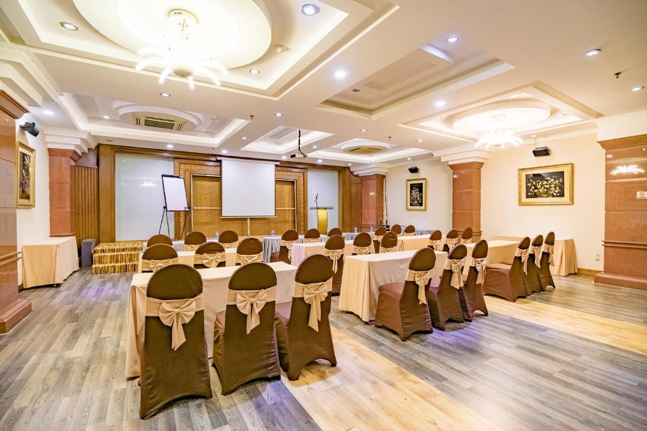 Adina Hotel Danang Exterior photo